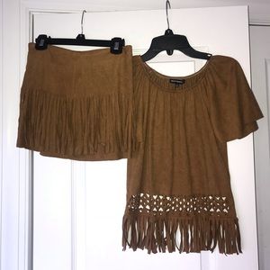 Kids size 7 faux suede fringe skirt and top